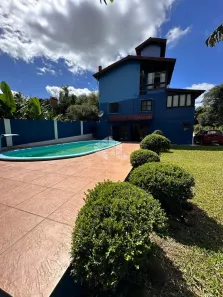 Casa com 4 Quartos à venda, 304m² no Tarumã, Viamão