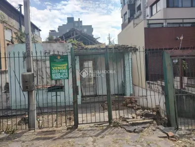 Casa com 2 Quartos à venda, 310m² no Passo da Areia, Porto Alegre