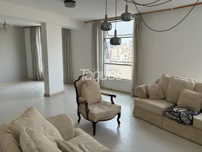 Apartamento com 3 Quartos para alugar, 108m² no Centro, Curitiba