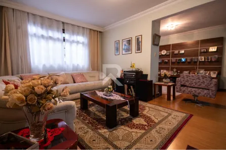 Casa com 4 Quartos à venda, 266m² no Cajuru, Curitiba