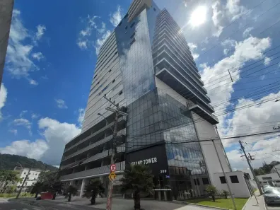 Sala Comercial para alugar, 83m² no Centro, Juiz de Fora
