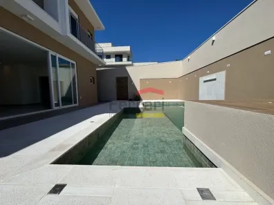 Sobrado com 3 Quartos à venda, 273m² no Alpes de Atibaia, Atibaia