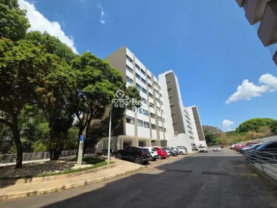 Apartamento com 3 Quartos para alugar, 100m² no Asa Norte, Brasília