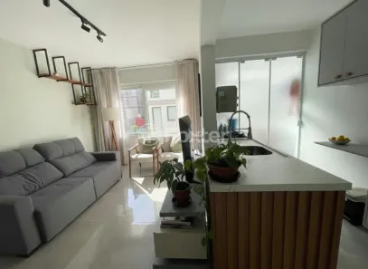 Apartamento com 2 Quartos à venda, 63m² no Mont Serrat, Porto Alegre