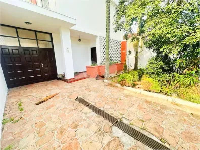 Casa com 3 Quartos para alugar, 230m² no Indianópolis, São Paulo