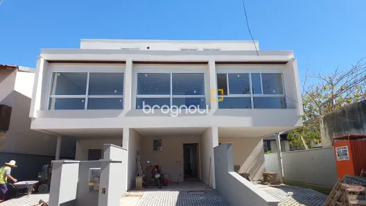 Casa com 3 Quartos à venda, 183m² no Campeche, Florianópolis