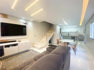 Sobrado com 3 Quartos à venda, 110m² no Vila Nivi, São Paulo