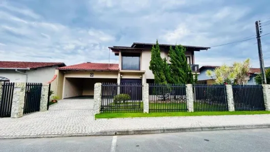 Casa com 4 Quartos à venda, 260m² no Iririú, Joinville