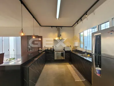 Casa com 3 Quartos à venda, 282m² no São José, Divinópolis