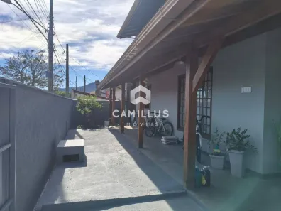 Casa com 5 Quartos à venda, 371m² no Carianos, Florianópolis