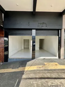 Prédio Comercial para alugar, 50m² no Zona 06, Maringá