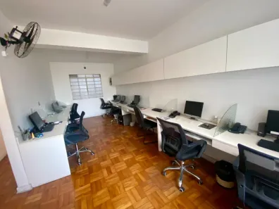 Imóvel Comercial com 4 Quartos para alugar, 300m² no Vila Sofia, São Paulo