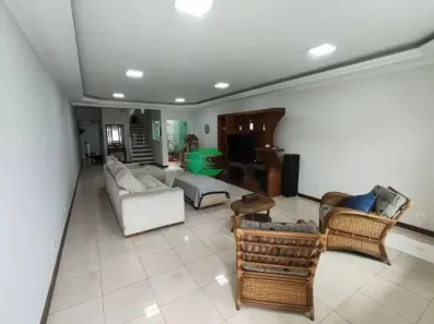 Sobrado com 4 Quartos para venda ou aluguel, 392m² no Vila Scarpelli, Santo André