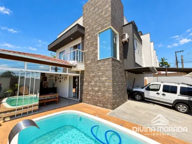 Casa com 3 Quartos à venda, 139m² no Petrópolis, Joinville