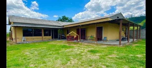 Fazenda/Sítio com 4 Quartos à venda, 300m² no Chácara Itapoã, Jacareí