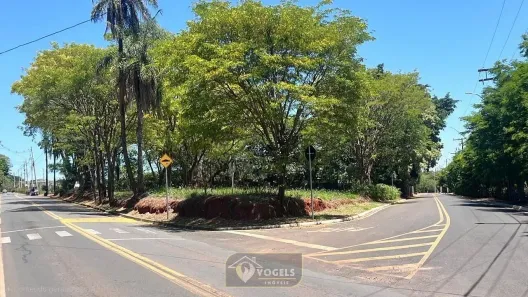 à venda, 2317m² no Parque dos Ipes, Holambra