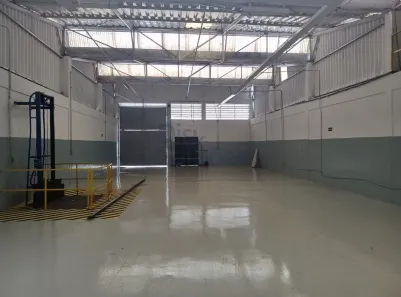 Galpão/Depósito/Armazém para alugar, 824m² no Jardim Melo, São Paulo