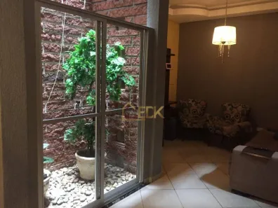 Sobrado com 3 Quartos à venda, 180m² no Parque Aeroporto, Taubaté
