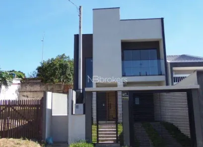 Sobrado com 3 Quartos à venda, 128m² no Tingui, Curitiba