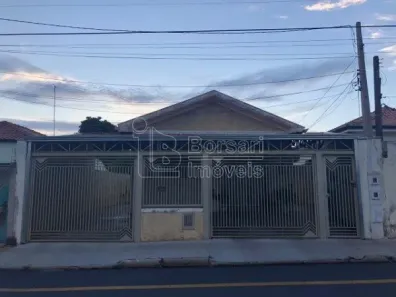 Casa com 3 Quartos à venda, 210m² no Jardim Brasil (Vila Xavier), Araraquara