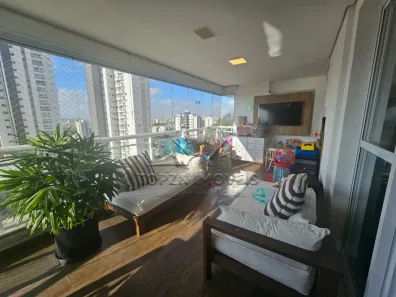 Apartamento com 3 Quartos para alugar, 200m² no Santa Teresinha, São Paulo