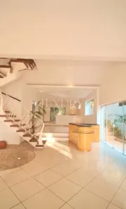 Casa de Condomínio com 4 Quartos para alugar, 217m² no Jardim Morumbi, São Paulo