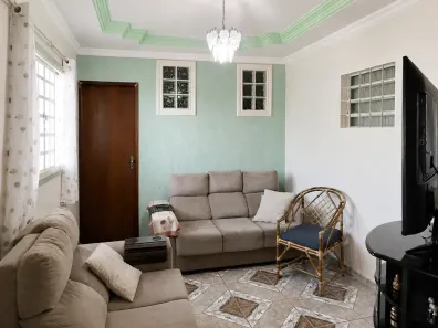 Sobrado com 5 Quartos à venda, 275m² no Valparaiso II, Valparaíso de Goiás