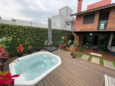 Casa com 3 Quartos para alugar, 210m² no Pedra Branca, Palhoça
