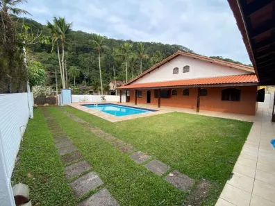 Casa com 4 Quartos à venda, 239m² no Balneário Praia do Pernambuco, Guarujá