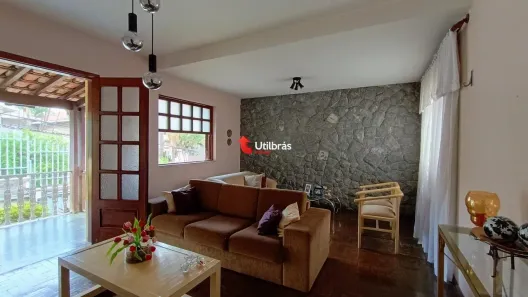 Casa com 3 Quartos à venda, 194m² no Cachoeirinha, Belo Horizonte