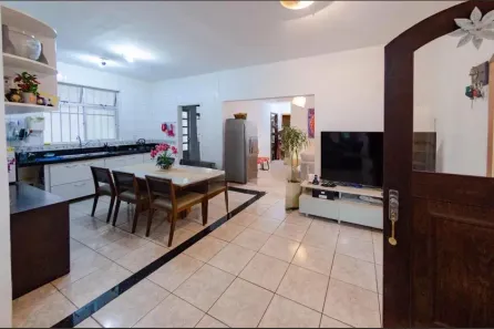 Casa com 5 Quartos à venda, 395m² no Buritis, Belo Horizonte