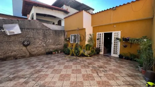 Casa com 4 Quartos à venda, 176m² no Araguaia, Belo Horizonte