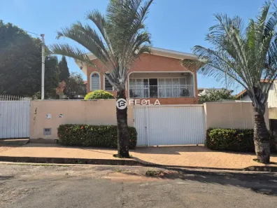 Casa com 3 Quartos para alugar, 280m² no Jardim da Colina, Americana