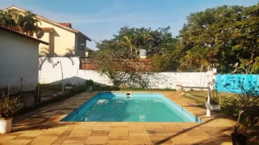 Fazenda/Sítio com 2 Quartos à venda, 200m² no Centro, Araçoiaba da Serra