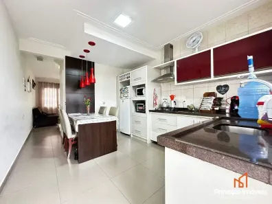 Casa com 2 Quartos à venda, 63m² no Jardim Iririú, Joinville