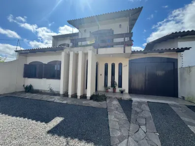 Casa com 4 Quartos para venda ou aluguel, 270m² no Nossa Senhora das Graças, Canoas
