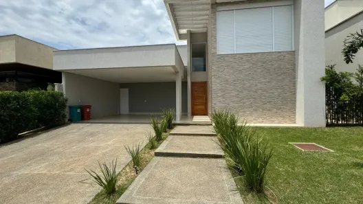 Casa de Condomínio com 5 Quartos para alugar, 245m² no Residencial Goiânia Golfe Clube, Goiânia