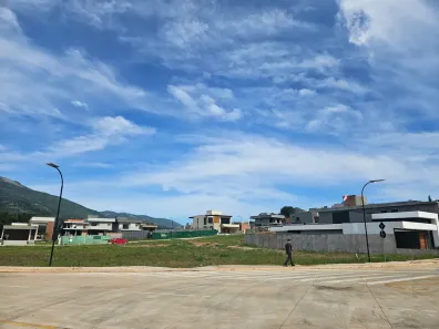 Lote/Terreno à venda, 705m² no Jardim Paulista, Atibaia