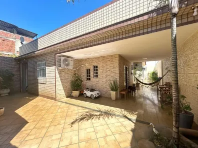Casa com 3 Quartos à venda, 178m² no Centro, Nilópolis