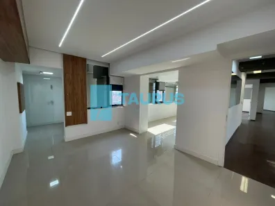 Sala Comercial à venda, 212m² no Cidade Monções, São Paulo