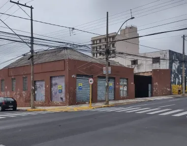 à venda, 984m² no Centro, Bauru