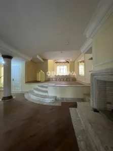 Casa com 5 Quartos para alugar, 420m² no Menino Deus, Porto Alegre