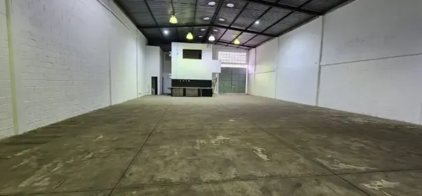 Galpão/Depósito/Armazém para alugar, 425m² no São Diogo I, Serra