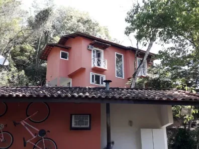 Casa de Condomínio com 3 Quartos à venda, 300m² no Maria Paula, São Gonçalo