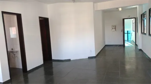 Sala Comercial para alugar, 55m² no Jardim da Glória, Cotia