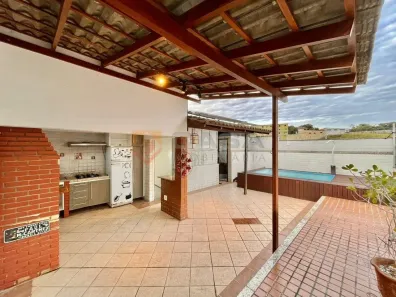 Sobrado com 4 Quartos à venda, 206m² no Jardim Camburi, Vitória