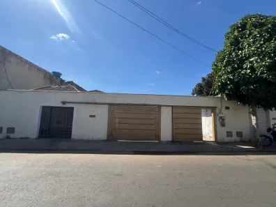 Casa com 3 Quartos à venda, 250m² no Setor Campinas, Goiânia