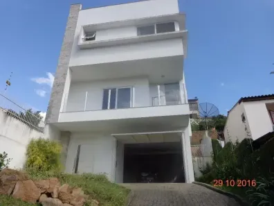 Casa com 3 Quartos à venda, 300m² no Teresópolis, Porto Alegre