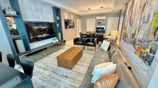 Apartamento com 3 Quartos para alugar, 132m² no Centro, Balneário Camboriú