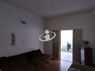 Casa com 6 Quartos à venda, 389m² no Santa Mônica, Uberlândia